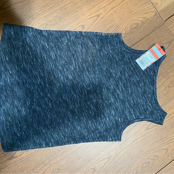 NWT Cat and Jack S/6/6X tank top w heart design. - Picture 7 of 8